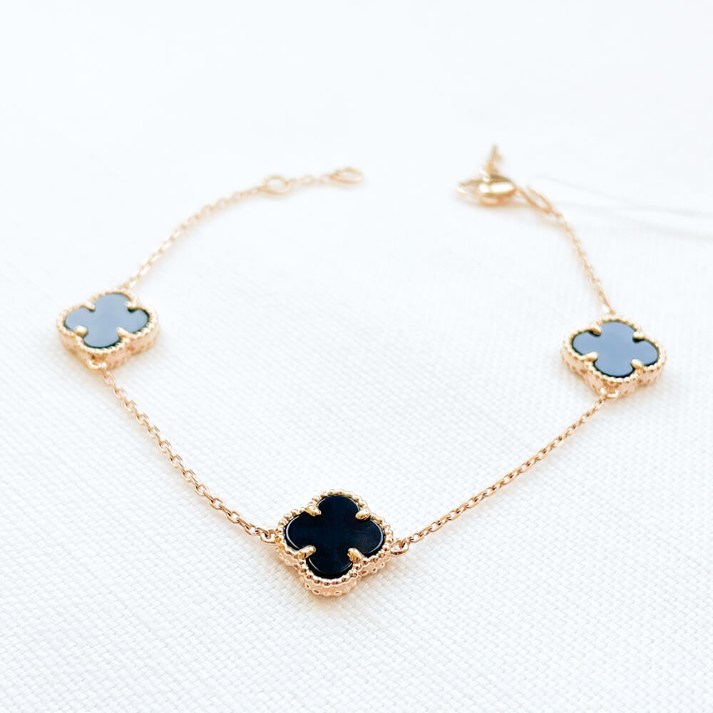 Золотий браслет Клевер з оніксом. Артикул: 005444