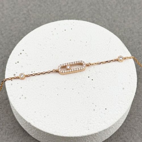 Золотой браслет Скрепка с фианитами. Артикул: 011132