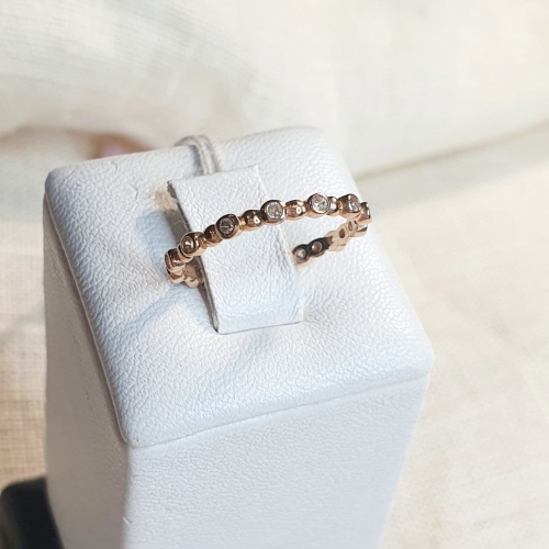 Золота каблучка з фіанітами. Арт. 000792