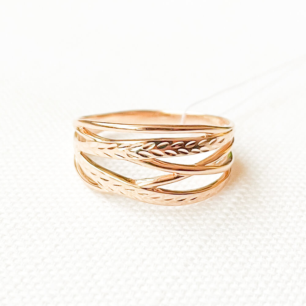 Золотое кольцо с алмазной гранью. Артикул: 004628