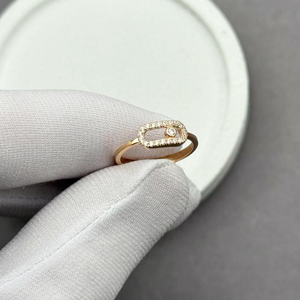 Золота каблучка з фіанітами. Артикул: 009963