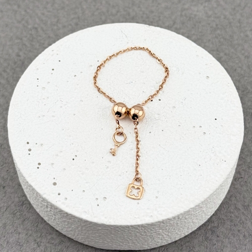 Золота каблучка-ланцюжок з підвісками. Артикул: 011009