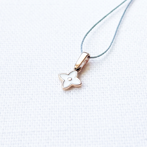 Золотий підвіс Клевер з емаллю. Артикул: 004892