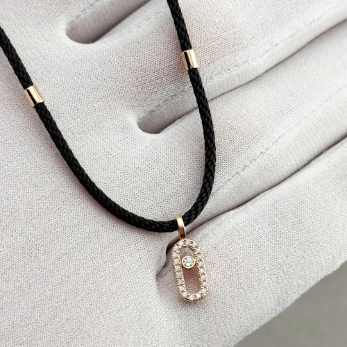 Золотой подвес Скрепка с фианитами. Артикул: 011133