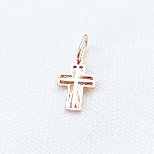 Золотой крестик с алмазной гранью. Артикул: 005664