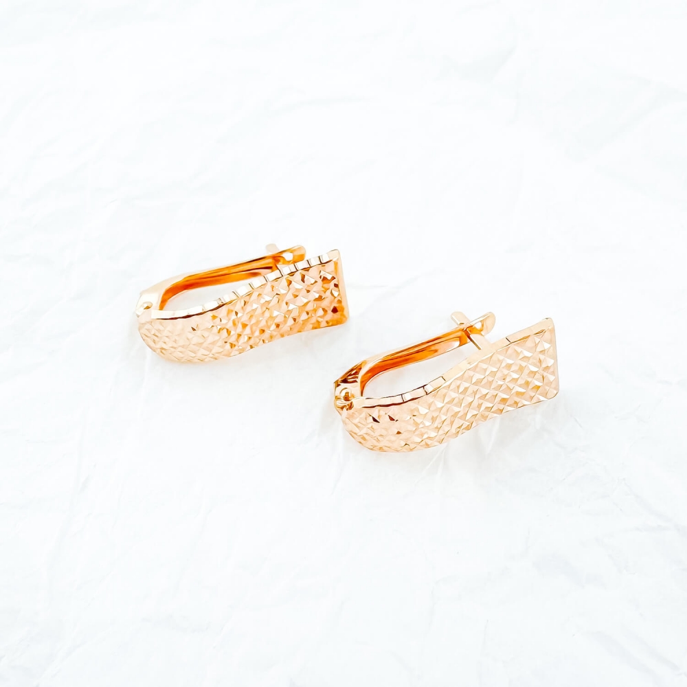 Золотые сережки с алмазной гранью. Артикул: 008072