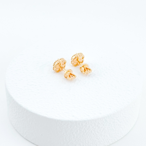 Золоті сережки Конюшина з перламутром. Артикул 7021