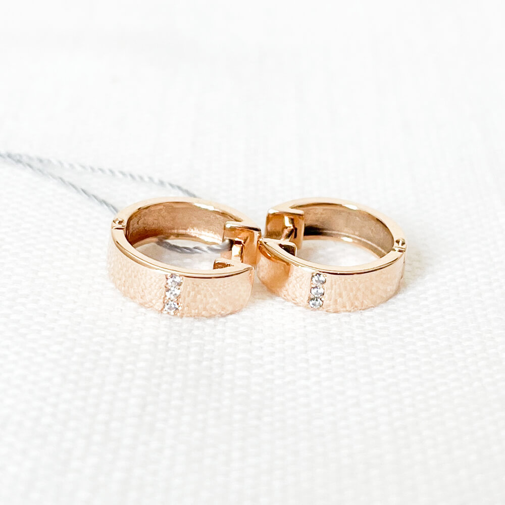 Золотые серьги-кольца 1см. Артикул: 004815