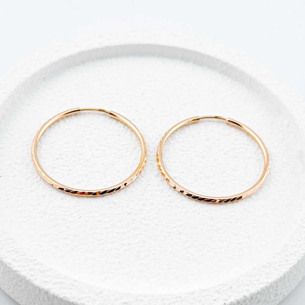 Золотые серьги-кольца с алмазной гранью. Артикул: 008464