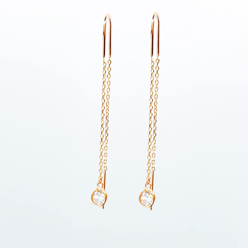 Золотые серьги-протяжки с фианитами. Артикул: 006383