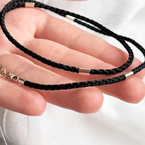 Шовковий шнурок із золотими вставками. Артикул: 005559